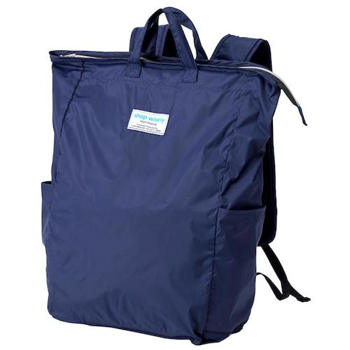 眼媒体：棕榈大小的背包海军 1009460