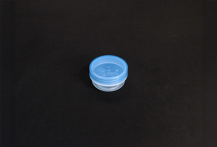 UG软膏骨头清除12毫升帽蓝色清除紫外线保护（100pcs）