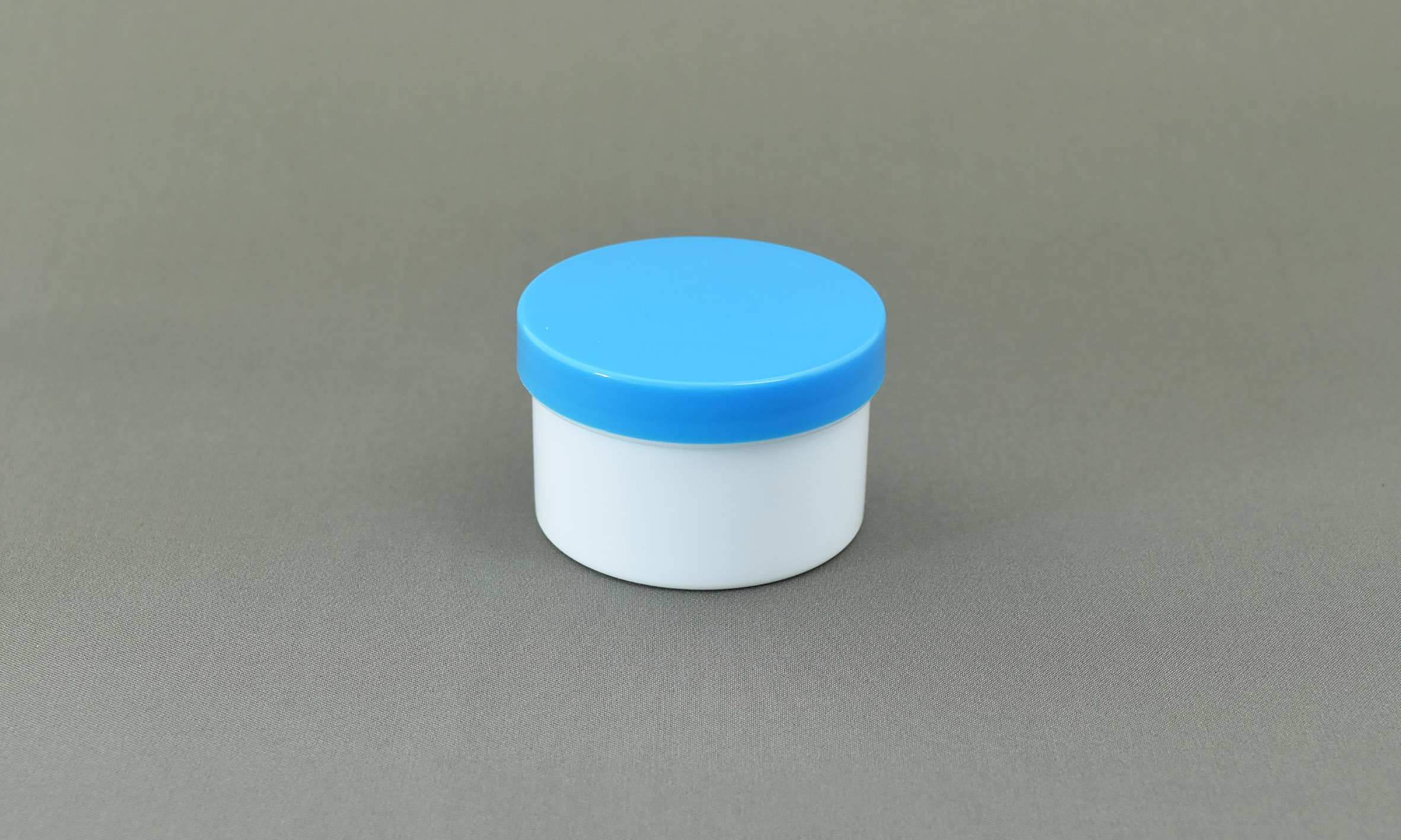 塑料锅50mi身体：白色帽子：蓝色100件