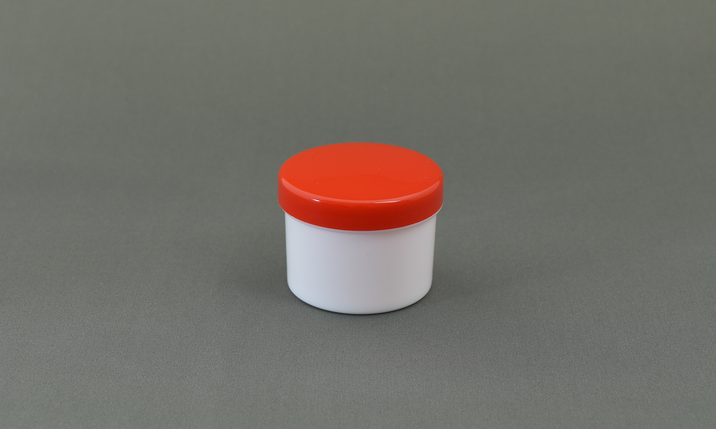 塑料锅30毫升身体：白色帽子：红色100件