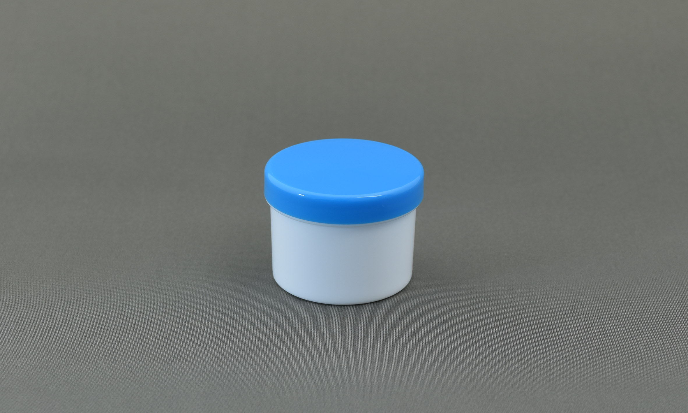 塑料锅30毫升身体：白色帽子：蓝色100件