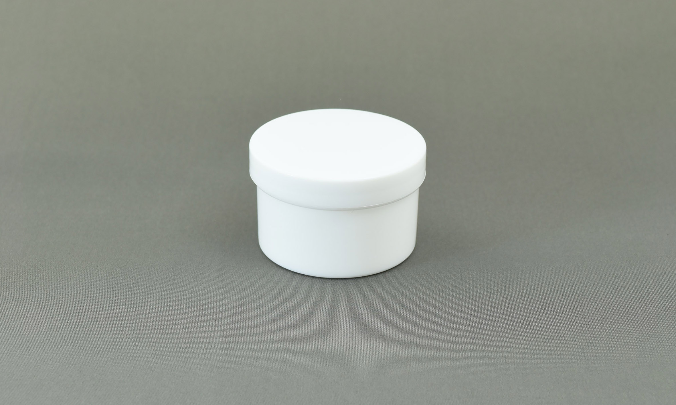 塑料锅50毫升车身：白色帽子：白色100件