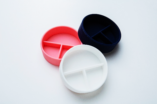 硅酮30％磨刀器大白色S-06/W身体：75x69x23mm盖：81x77x17mm