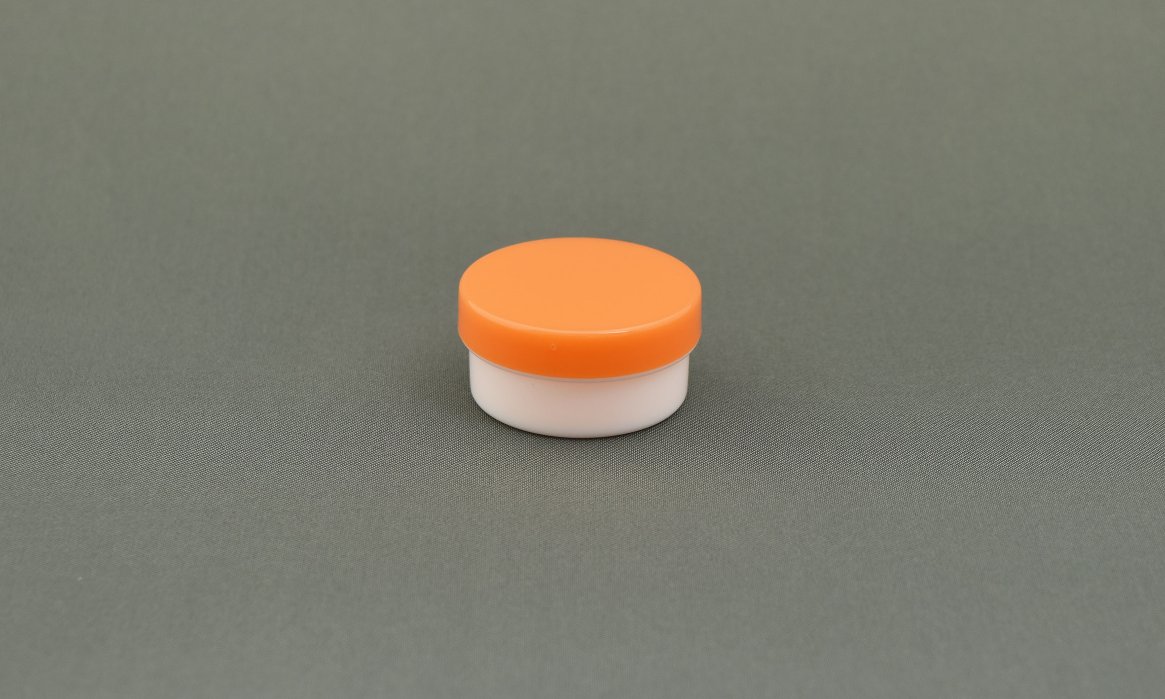 塑料锅10毫升身体：白帽：橙色100块