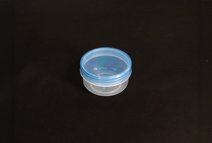 UG软膏骨头清除35毫升帽蓝色透明紫外线保护（100pcs）