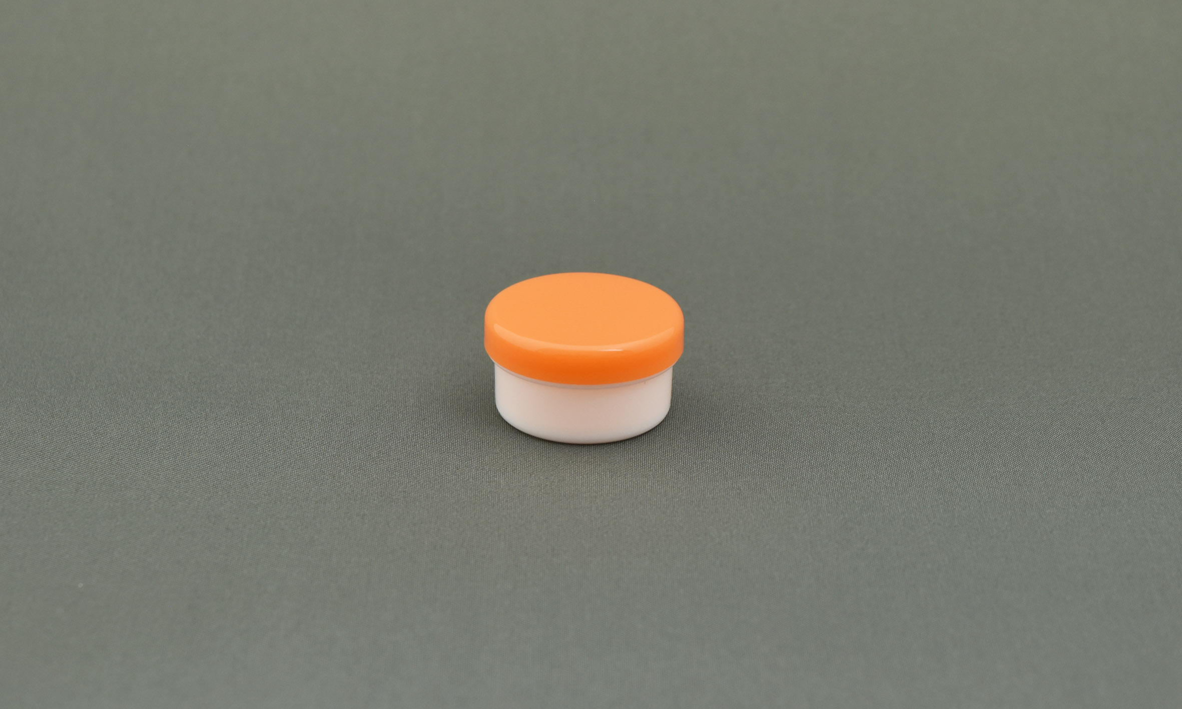 石膏锅5ml身体：白色帽子：橙色100件