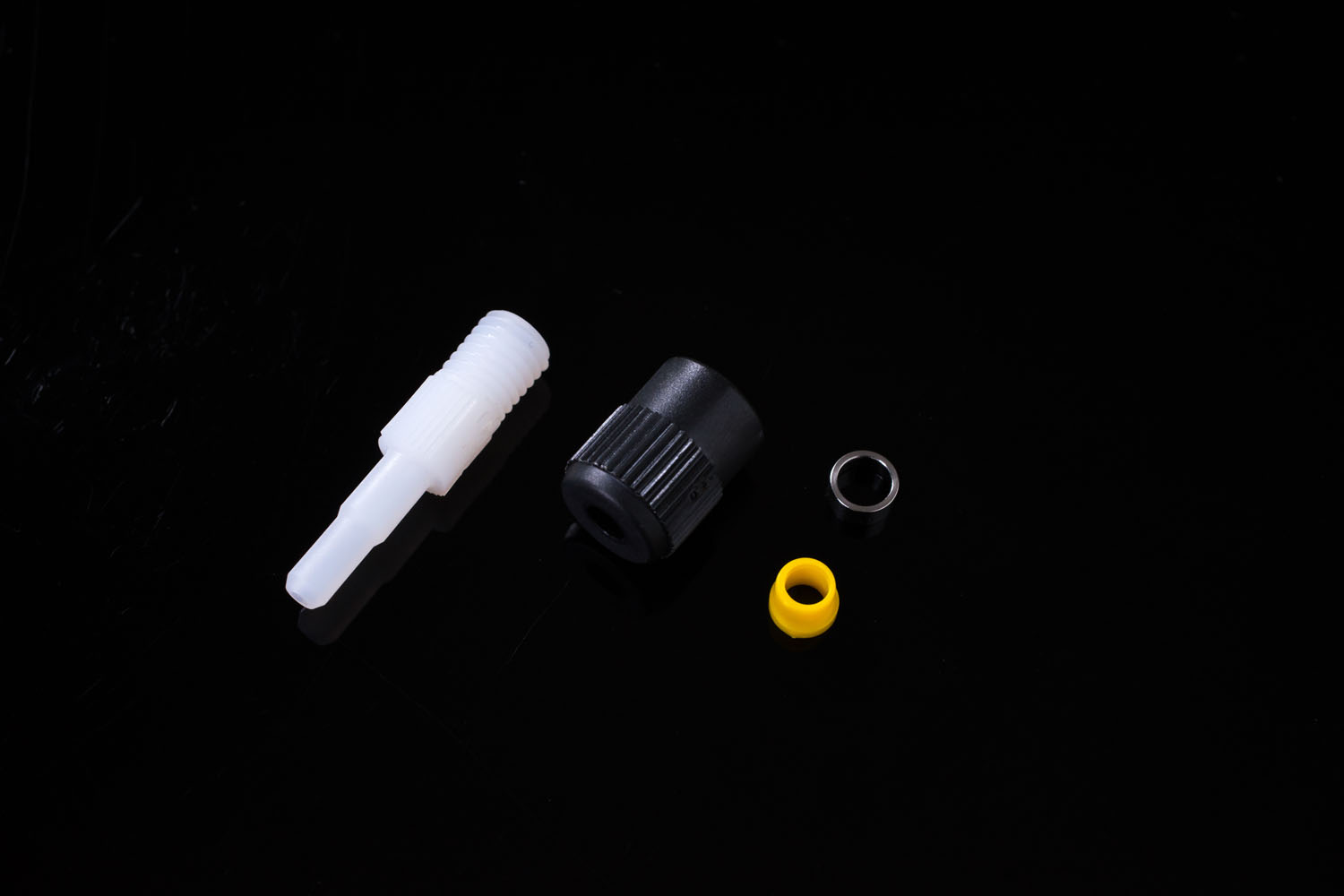 软&hArr;Semi-rigid连接器2.5mm：1/8 Isupp799