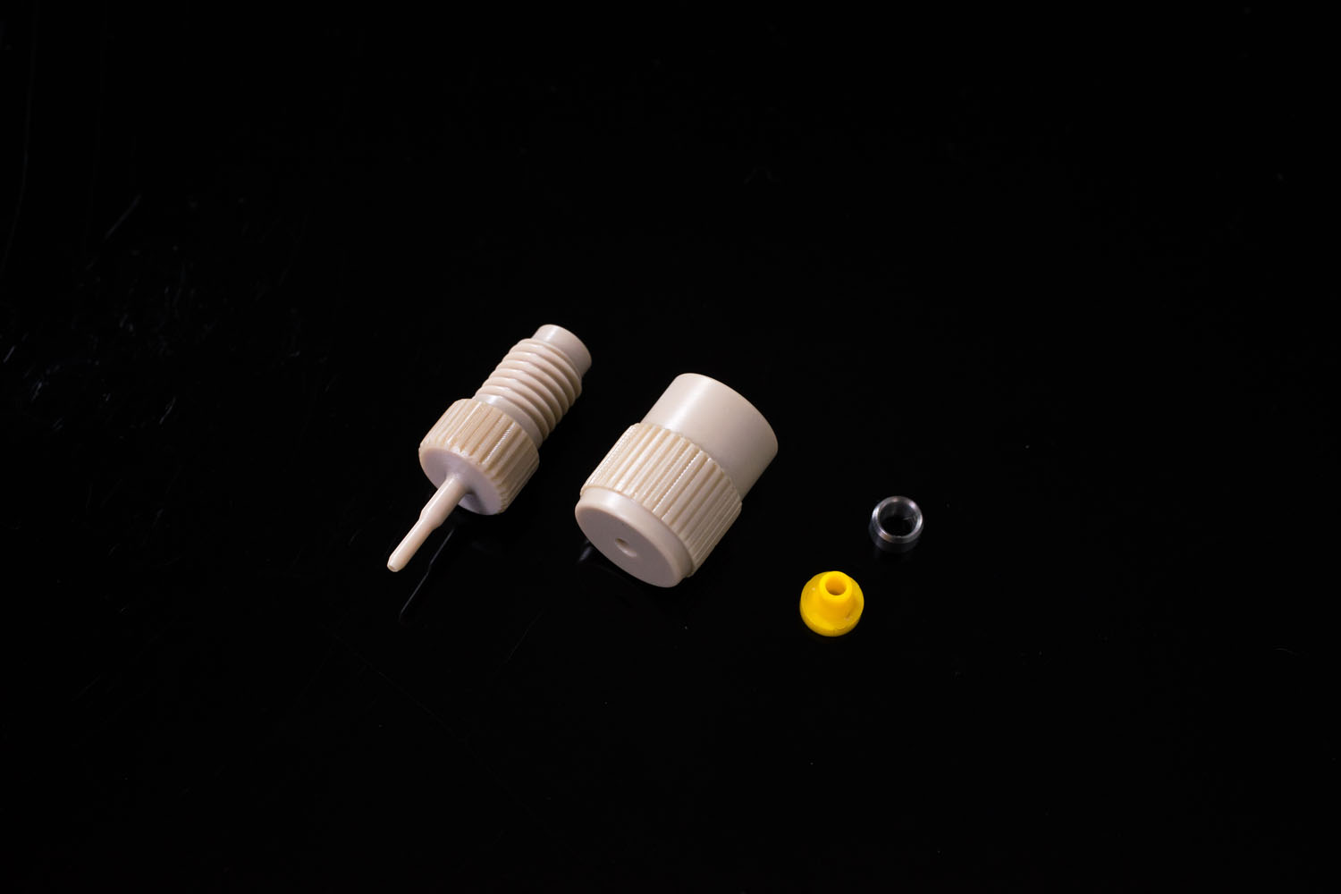 软&hArr;Semi-rigid连接器1mm：1/16 Isupp794