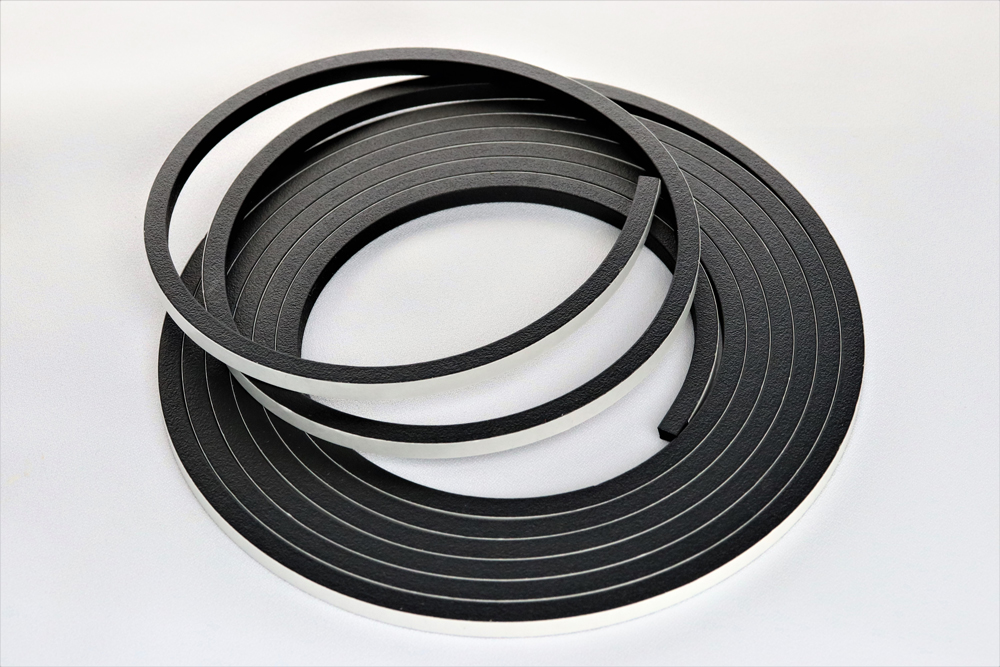 Neoron（CR海绵）方形弦30mm x 50mm 5m卷，带双面胶带