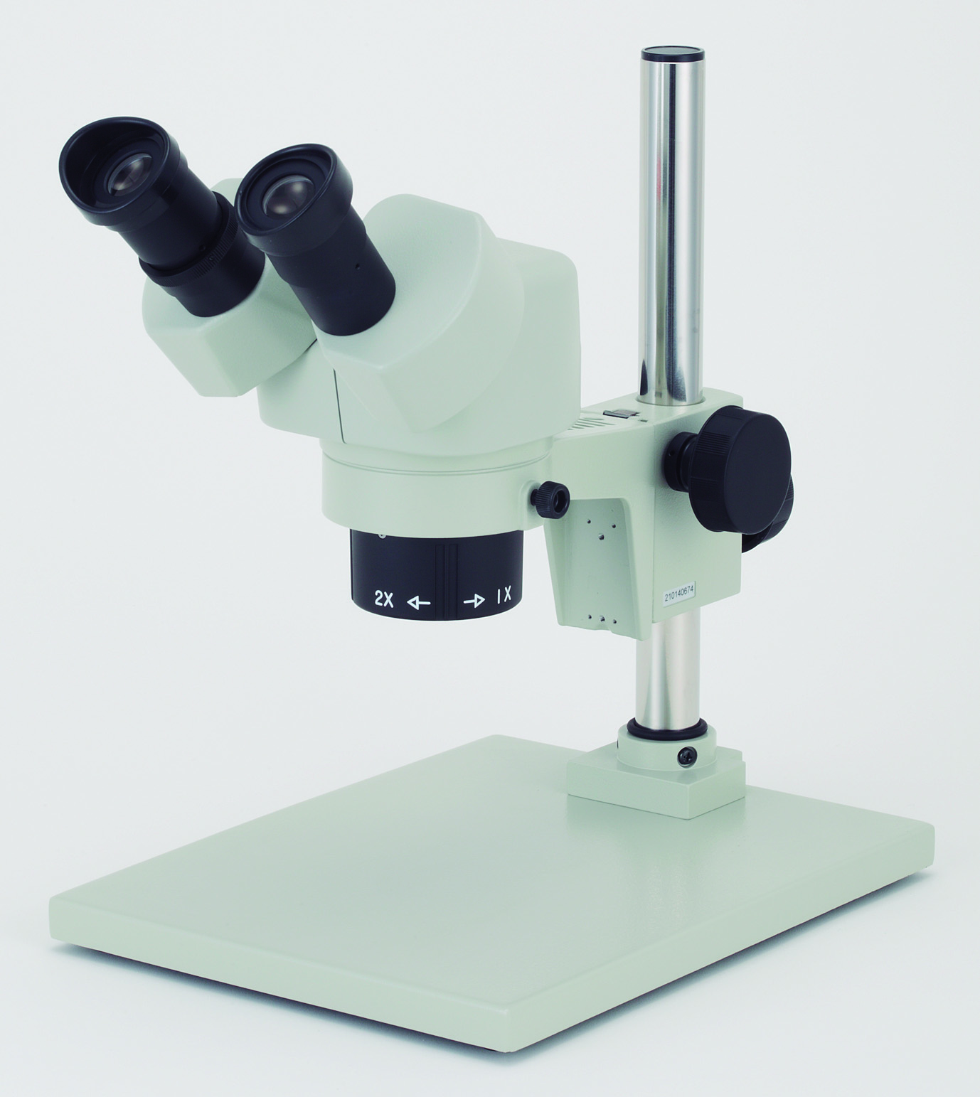 纸箱光放大系统的立体显微镜（双眼）放大倍数20倍和40倍